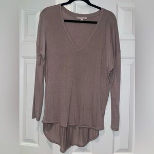 Express Hi-Low Long Sleeve